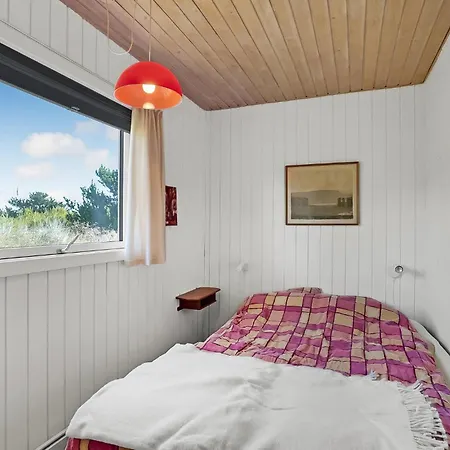 Feriehus 3 Bedroom Lovely In