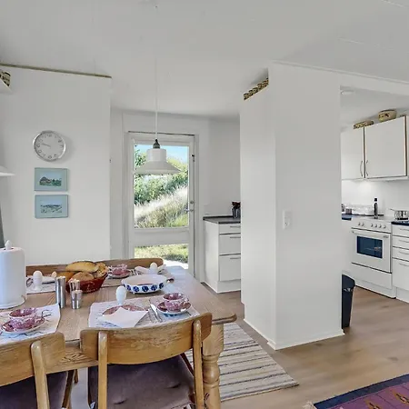 3 Bedroom Lovely In 펜션 Fanø