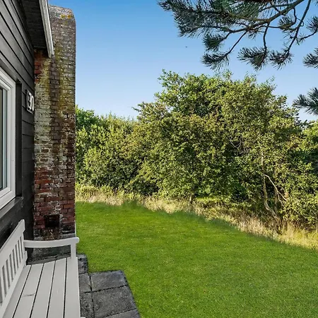 3 Bedroom Lovely In Feriehus